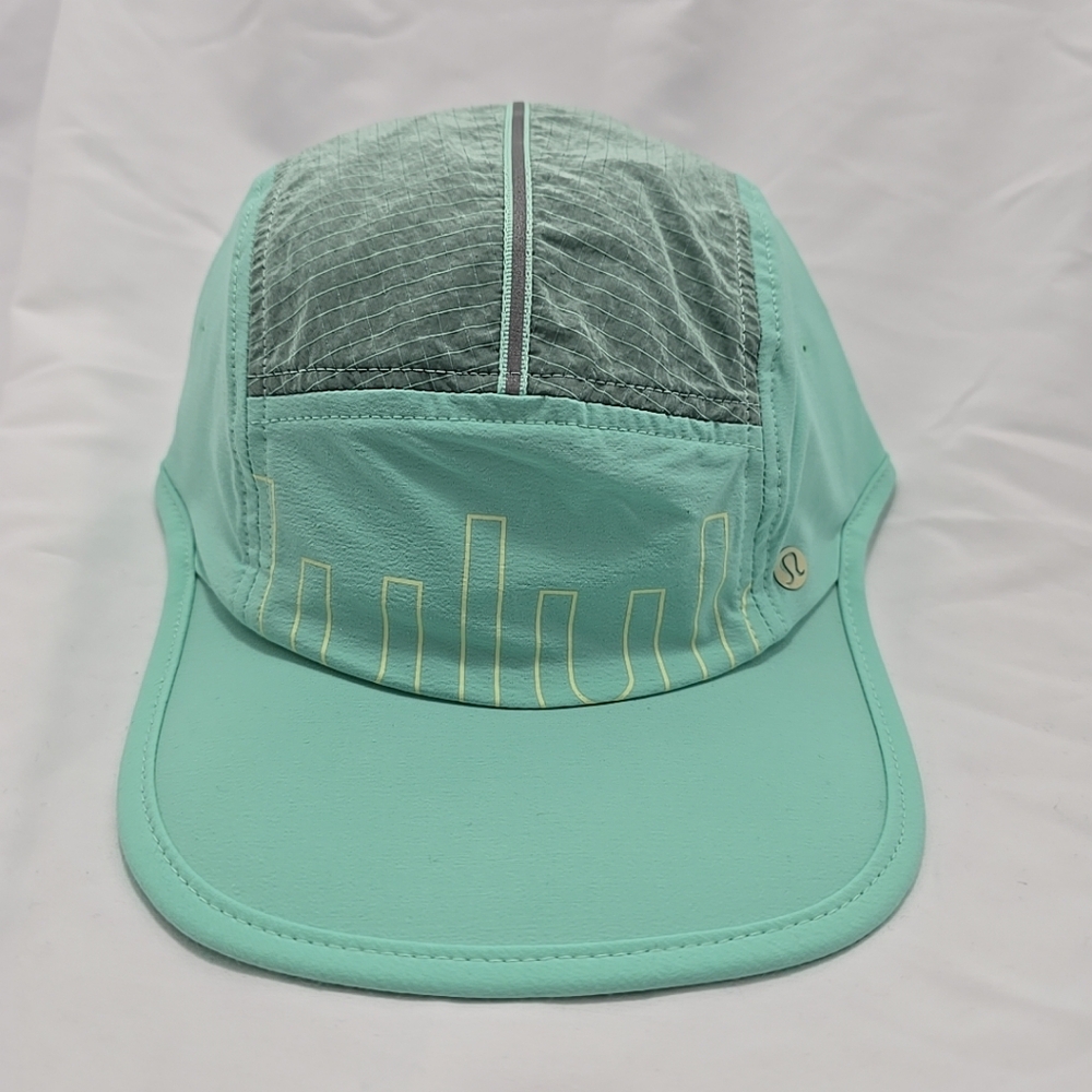 NWT Lululemon Drawcord Hiking Cap Hat S/M Workout Wild Mint/Dewy Lightweight